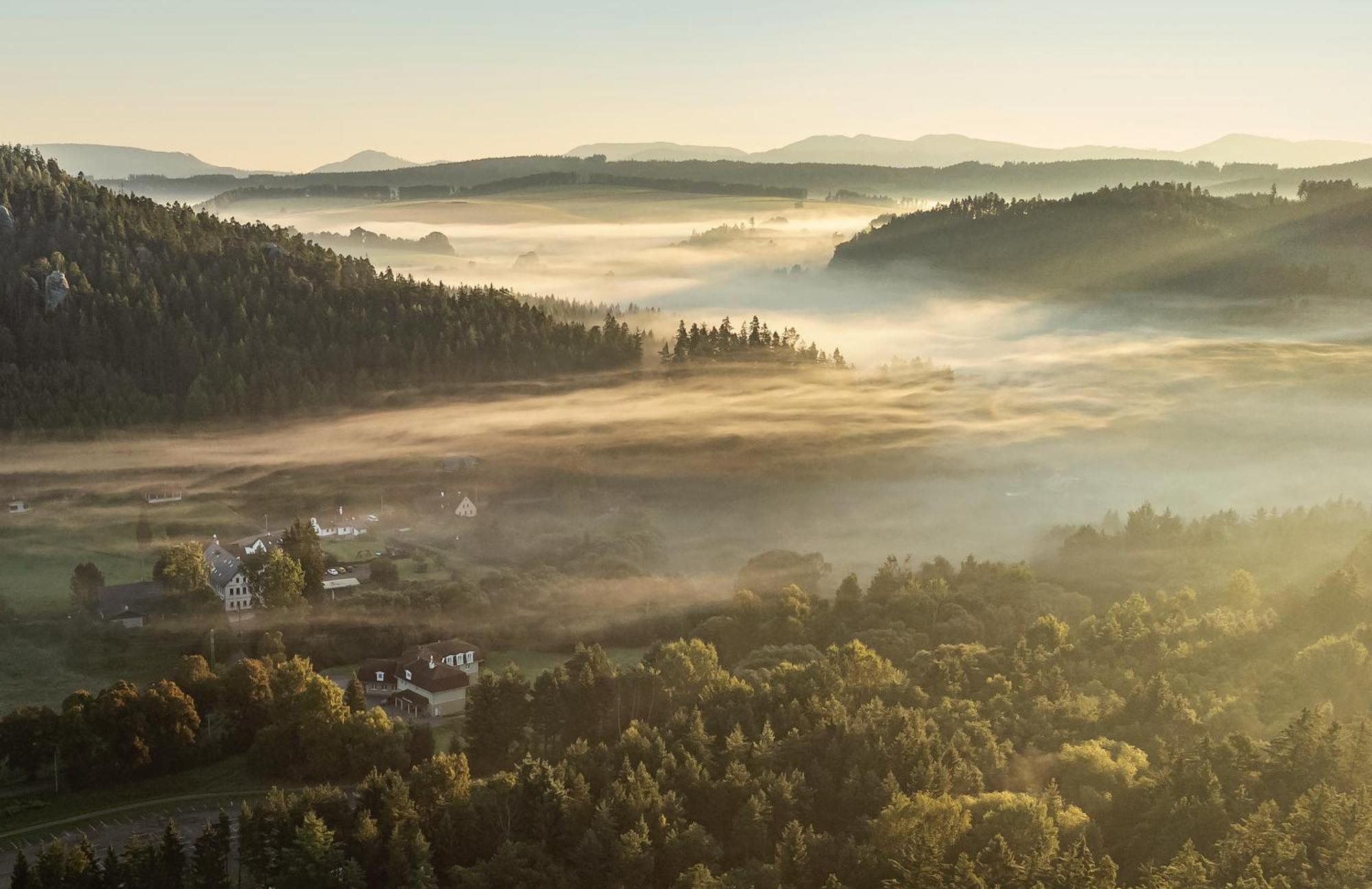 Hotel Adršpach エクステリア 写真